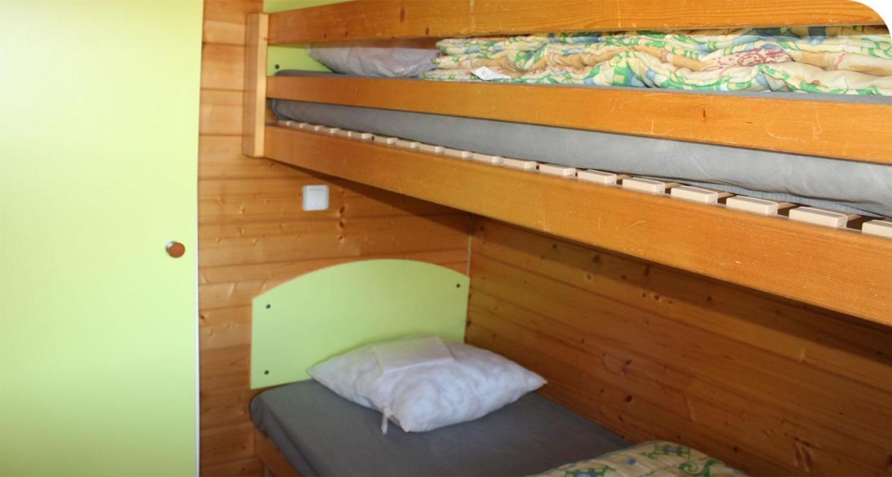 Camping Onlycamp Pierre & Sources Volvic Luaran gambar